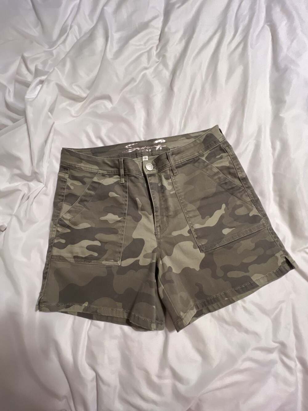 Seven7 Utility Camouflage Stretch Denim Shorts Size 10